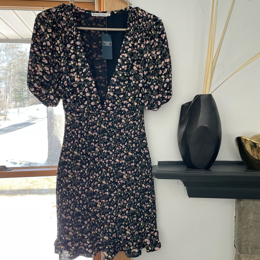 Abercrombie floral body on dress